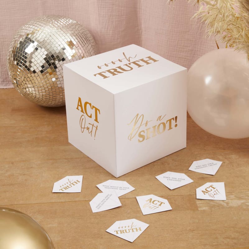 Hens Giant Party Dice Game