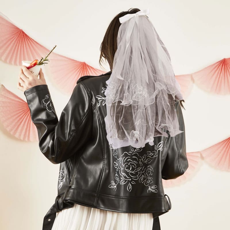 Veil Bride To Be with Bow White